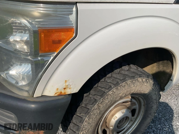 2013 Ford F-250 XL with VIN 1FDBF2B60DEA26915, listed as a IAAI auction lot 42674430 with 111,183 mi miles and . Bid and sale history available at DreamBid. Image 23.