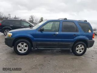 2007 Ford Escape XLT with VIN 1FMYU93117KA12085, listed as a IAAI auction lot 41195171 with 97,706 mi miles. Bid and sale history available at carsss.com. Image 14.