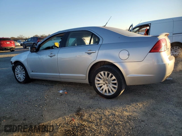 2010 Mercury Milan Hybrid with VIN 3MEDM0L32AR613281, listed as a Copart auction lot 87482914 with 143,812 mi miles and Salvage Title. Bid and sale history available at carsss.com. Image 2.