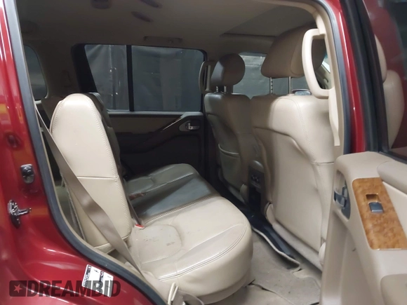 2005 Nissan Pathfinder SE z VIN 5N1AR18W35C725943, wystawiony jako IAAI lot #42119299 z przebiegiem 189 059 mil mil oraz . Historia ofert i sprzedaży dostępna na DreamBid. Obrazek 8.