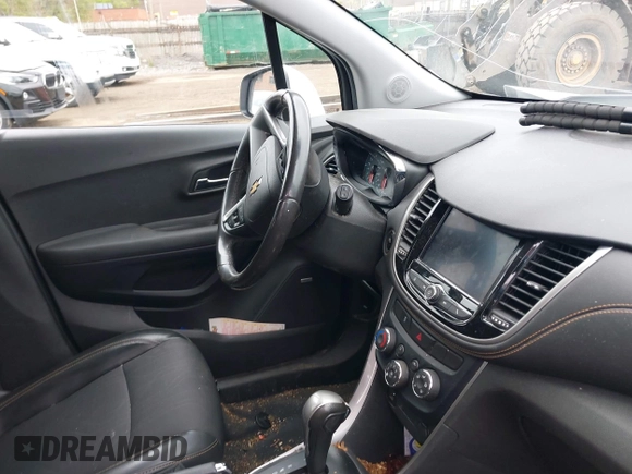 2020 Chevrolet Trax LT with VIN 3GNCJLSB9LL143621, listed as a IAAI auction lot 42253775 with 63,822 mi miles and . Bid and sale history available at DreamBid. Image 5.