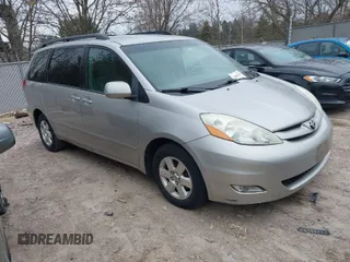 2006 Toyota Sienna XLE with VIN 5TDZA22C46S524989, listed as a IAAI auction lot 42006842 with 165,512 mi miles. Bid and sale history available at carsss.com. Image 1.