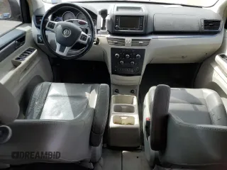 2011 Volkswagen Routan SE with VIN 2V4RW3DG5BR717538, listed as a Copart auction lot 50274824 with 174,033 mi miles and Clean title. Bid and sale history available at DreamBid. Image 8.