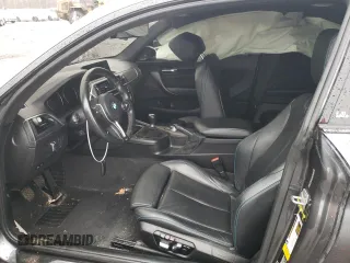 2018 BMW M2 z VIN WBS1J5C54J7B70369, wystawiony jako Copart lot #47759695 z przebiegiem 51 189 mil mil oraz Szkoda całkowita • Salvage title. Historia ofert i sprzedaży dostępna na DreamBid. Obrazek 7.