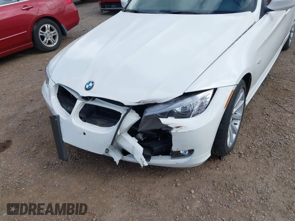 2011 BMW 3 Series 328i with VIN WBAPH5G53BNM80849, listed as a IAAI auction lot 41942772 with 84,876 mi miles. Bid and sale history available at carsss.com. Image 6.