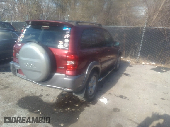 2005 Toyota RAV4 with VIN JTEHD20V950039140, listed as a IAAI auction lot 35121583 with 240,433 mi miles. Bid and sale history available at carsss.com. Image 4.
