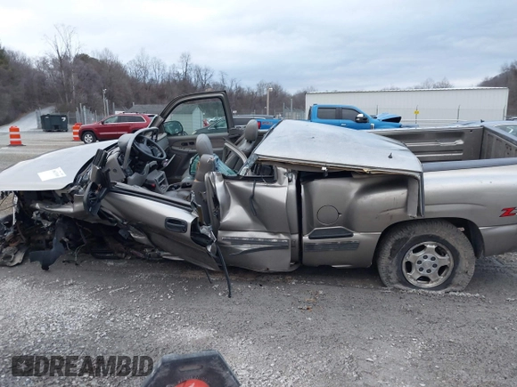 2002 Chevrolet Silverado 1500 LT with VIN 2GCEK19TX21246676, listed as a IAAI auction lot 38623300 with Not Provided miles and . Bid and sale history available at DreamBid. Image 13.