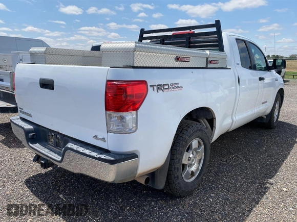 2011 Toyota Tundra with VIN 5TFUY5F1XBX198815, listed as a IAAI auction lot 42571444 with 281,114 mi miles and . Bid and sale history available at DreamBid. Image 28.