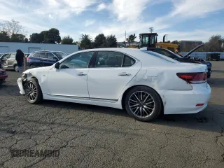 2016 Lexus LS 460 z VIN JTHBL5EF3G5140145, wystawiony jako Copart lot #87555395 z przebiegiem 96 254 mil mil oraz Szkoda całkowita • Salvage title. Historia ofert i sprzedaży dostępna na DreamBid. Obrazek 2.