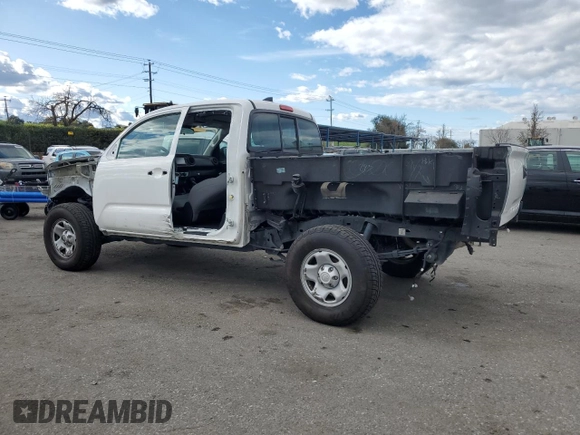 2018 Toyota Tacoma SR z VIN 5TFRX5GN2JX105908, wystawiony jako Copart lot #48301235 z przebiegiem 73 139 mil mil oraz Szkoda całkowita • Salvage title. Historia ofert i sprzedaży dostępna na DreamBid. Obrazek 2.