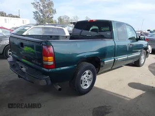 2001 Chevrolet Silverado 1500 LS with VIN 2GCEC19V111272435, listed as a IAAI auction lot 42040260 with 184,968 mi miles. Bid and sale history available at carsss.com. Image 4.