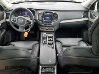 2024 Volvo XC90 Ultimate Bright Theme z VIN YV4H60CF3R1149525, wystawiony jako Copart lot #47827865 z przebiegiem 7 919 mil mil oraz Szkoda całkowita • Salvage title. Historia ofert i sprzedaży dostępna na DreamBid. Obrazek 8.
