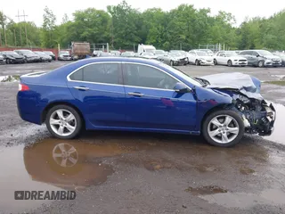 2010 Acura TSX with VIN JH4CU2F60AC015721, listed as a IAAI auction lot 42368281 with 173,426 mi miles and . Bid and sale history available at DreamBid. Image 13.
