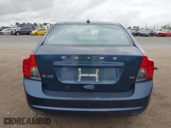2009 Volvo S40 2.4L с VIN YV1MS382292445158, выставлен на аукционе IAAI как лот 42032933 с пробегом 129 025 миль миль и . История ставок и продаж доступна на DreamBid. Изображение 16.