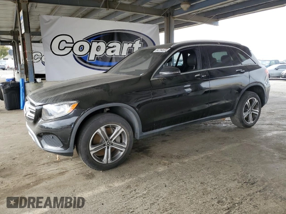 2018 Mercedes-Benz GLC 300 with VIN WDC0G4JB6JV101142, listed as a Copart auction lot 64794555 with 105,432 mi miles and Clean title. Bid and sale history available at DreamBid. Image 1.