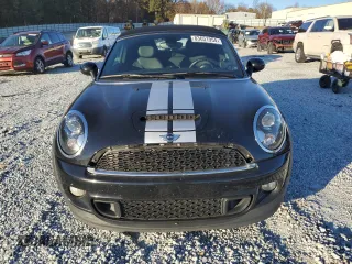 2012 MINI Roadster S z VIN WMWSY3C51CT565240, wystawiony jako Copart lot #83651954 z przebiegiem 172 954 mil mil oraz Szkody całkowita. Historia ofert i sprzedaży dostępna na DreamBid. Obrazek 5.