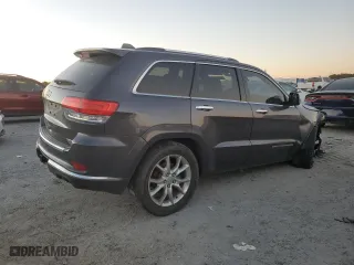 2014 Jeep Grand Cherokee Summit with VIN 1C4RJFJT0EC371942, listed as a Copart auction lot 84918334 with 207,797 mi miles and Salvage Title. Bid and sale history available at carsss.com. Image 3.