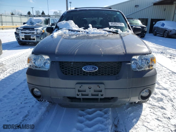 2006 Ford Escape XLT with VIN 1FMCU031X6KA42187, listed as a Copart auction lot 45394755 with 102,193 mi miles and Salvage Title. Bid and sale history available at carsss.com. Image 5.