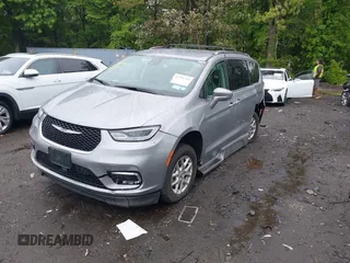 2021 Chrysler Pacifica Touring L z VIN 2C4RC1BG7MR591356, wystawiony jako IAAI lot #42256765 z przebiegiem 32 653 mil mil oraz . Historia ofert i sprzedaży dostępna na DreamBid. Obrazek 18.