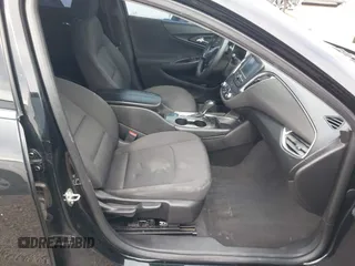 2018 Chevrolet Malibu LT with VIN 1G1ZD5ST0JF204997, listed as a IAAI auction lot 41987329 with 191,722 mi miles. Bid and sale history available at carsss.com. Image 5.