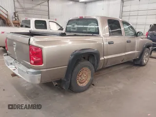 2006 Dodge Dakota SLT with VIN 1D7HE48K36S635377, listed as a IAAI auction lot 42200803 with 156,812 mi miles and . Bid and sale history available at carsss.com. Image 4.