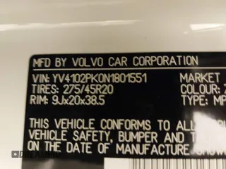 2022 Volvo XC90 Momentum with VIN YV4102PK0N1801551, listed as a IAAI auction lot 41296538 with 35,710 mi miles and . Bid and sale history available at DreamBid. Image 9.