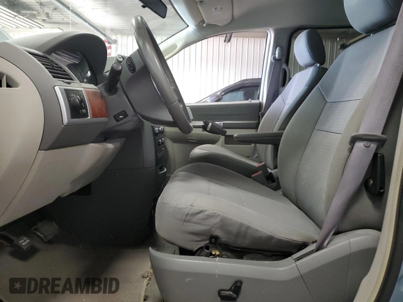 2008 Chrysler Town & Country Touring with VIN 2A8HR54P38R804199, listed as a Copart auction lot 63283515 with 84,912 mi miles and Non repairable. Bid and sale history available at DreamBid. Image 7.