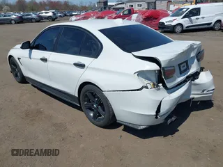 2013 BMW 3 Series 328i xDrive with VIN WBA3B5G53DNP40542, listed as a IAAI auction lot 42054817 with 70,924 mi miles and . Bid and sale history available at DreamBid. Image 3.