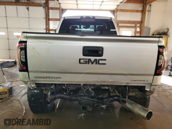 2019 GMC Sierra 2500HD Denali with VIN 1GT12SEY5KF279292, listed as a Copart auction lot 77593244 with 84,031 mi miles and Salvage Title. Bid and sale history available at carsss.com. Image 6.