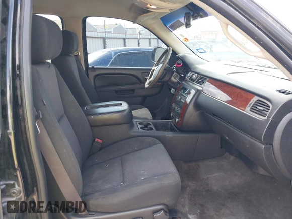 2011 Chevrolet Avalanche LS with VIN 3GNMCEE06BG288756, listed as a IAAI auction lot 42094856 with 229,826 mi miles and . Bid and sale history available at DreamBid. Image 5.