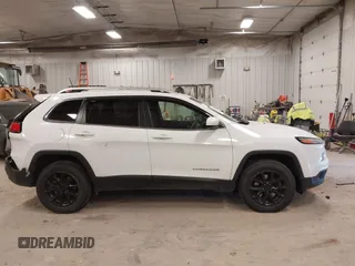 2017 Jeep Cherokee Latitude с VIN 1C4PJMCB2HW545464, выставлен на аукционе IAAI как лот 42043512 с пробегом 134 473 миль миль и . История ставок и продаж доступна на DreamBid. Изображение 13.