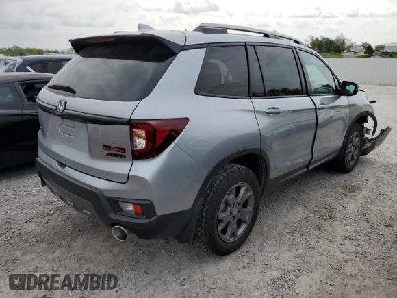 2024 Honda Passport TrailSport z VIN 5FNYF8H65RB001572, wystawiony jako Copart lot #54757945 z przebiegiem 18 872 mil mil oraz Szkoda całkowita • Salvage title. Historia ofert i sprzedaży dostępna na DreamBid. Obrazek 3.