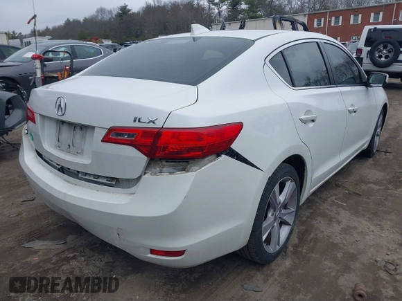 2013 Acura ILX Premium Pkg with VIN 19VDE1F58DE021616, listed as a IAAI auction lot 41840608 with 87,220 mi miles. Bid and sale history available at carsss.com. Image 4.