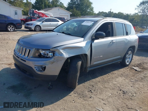 2015 Jeep Compass Sport with VIN 1C4NJCBB5FD110725, listed as a IAAI auction lot 40506090 with 132,207 mi miles. Bid and sale history available at carsss.com. Image 18.