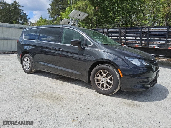 2022 Chrysler Voyager LX with VIN 2C4RC1CG2NR153022, listed as a Copart auction lot 52040355 with 110,588 mi miles and Clean Title. Bid and sale history available at carsss.com. Image 4.