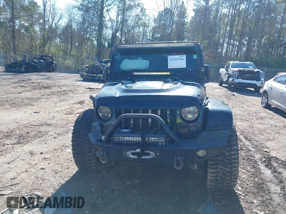 2015 Jeep Wrangler Unlimited Rubicon with VIN 1C4BJWFG9FL755152, listed as a IAAI auction lot 41293766 with 109,153 mi miles. Bid and sale history available at carsss.com. Image 13.