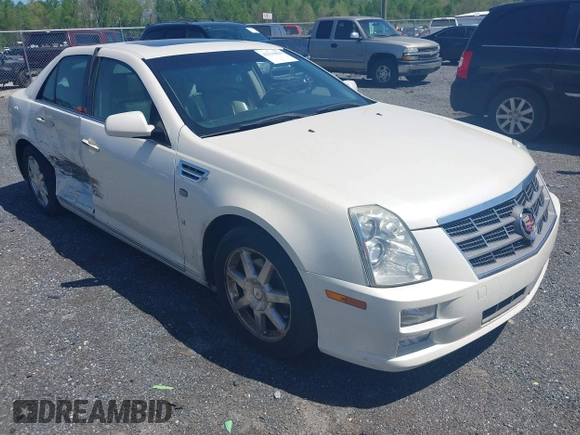 2008 Cadillac STS RWD z VIN 1G6DZ67A580168157, wystawiony jako IAAI lot #42133003 z przebiegiem 133 928 mil mil oraz . Historia ofert i sprzedaży dostępna na DreamBid. Obrazek 1.
