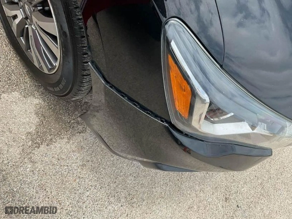 2019 Nissan Pathfinder S with VIN 5N1DR2MM7KC612676, listed as a IAAI auction lot 41967846 with 69850 miles. Bid and sale history available at carsss.com. Image 1.
