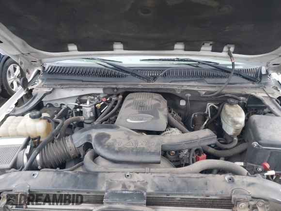 2004 Chevrolet Tahoe LS with VIN 1GNEC13T84J178237, listed as a IAAI auction lot 41742040 with 205,246 mi miles. Bid and sale history available at carsss.com. Image 10.