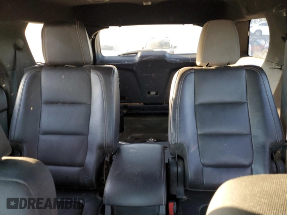 2016 Ford Utility Police Interceptor with VIN 1FM5K8AR0GGB54975, listed as a Copart auction lot 77045124 with 0 mi miles and Salvage Title. Bid and sale history available at carsss.com. Image 10.