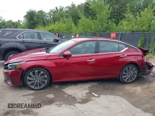 2023 Nissan Altima SL with VIN 1N4BL4EV6PN335147, listed as a IAAI auction lot 40036724 with 31,912 mi miles and . Bid and sale history available at DreamBid. Image 14.