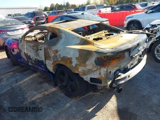2017 Chevrolet Camaro 1LT z VIN 1G1FB1RX0H0146610, wystawiony jako IAAI lot #40912433 z przebiegiem Nie podano mil oraz . Historia ofert i sprzedaży dostępna na DreamBid. Obrazek 3.
