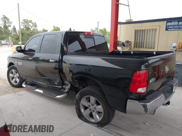 2018 Ram 1500 Big Horn with VIN 1C6RR7LT5JS343332, listed as a IAAI auction lot 41286749 with 113,031 mi miles. Bid and sale history available at carsss.com. Image 14.