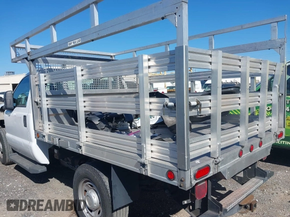 2013 Ford F-250 XL с VIN 1FDBF2A60DEA36359, выставлен на аукционе IAAI как лот 41638468 с пробегом 59 355 миль миль и . История ставок и продаж доступна на DreamBid. Изображение 15.