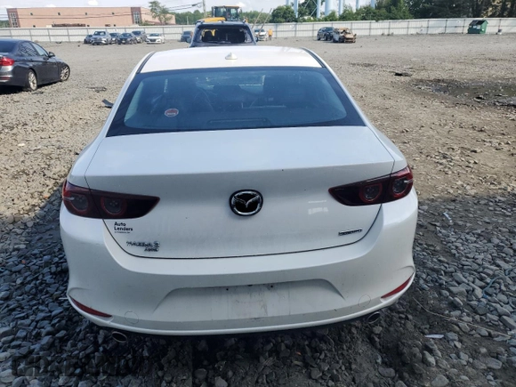 2020 Mazda 3 Premium with VIN 3MZBPBEM3LM124712, listed as a Copart auction lot 60290155 with 39,693 mi miles and Salvage title. Bid and sale history available at DreamBid. Image 6.