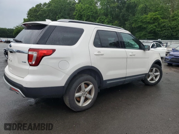 2017 Ford Explorer XLT with VIN 1FM5K8DH8HGC59185, listed as a Copart auction lot 62976445 with 139,304 mi miles and Salvage title. Bid and sale history available at DreamBid. Image 3.