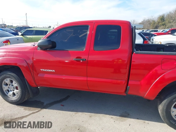 2006 Toyota Tacoma with VIN 5TEUX42NX6Z283853, listed as a IAAI auction lot 41351454 with 310,162 mi miles. Bid and sale history available at carsss.com. Image 15.