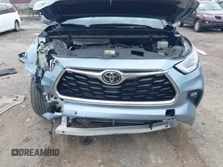2023 Toyota Highlander L with VIN 5TDKDRBH7PS014618, listed as a IAAI auction lot 42363989 with 39,142 mi miles and . Bid and sale history available at DreamBid. Image 6.