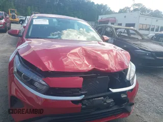 2024 Kia Forte LXS z VIN 3KPF24AD4RE746100, wystawiony jako IAAI lot #42257968 z przebiegiem 34 015 mil mil oraz . Historia ofert i sprzedaży dostępna na DreamBid. Obrazek 12.