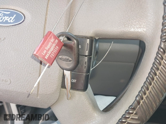 2005 Ford F-150 XLT с VIN 1FTPX14505FB76170, выставлен на аукционе IAAI как лот 42238528 с пробегом 211 947 миль миль и . История ставок и продаж доступна на DreamBid. Изображение 11.